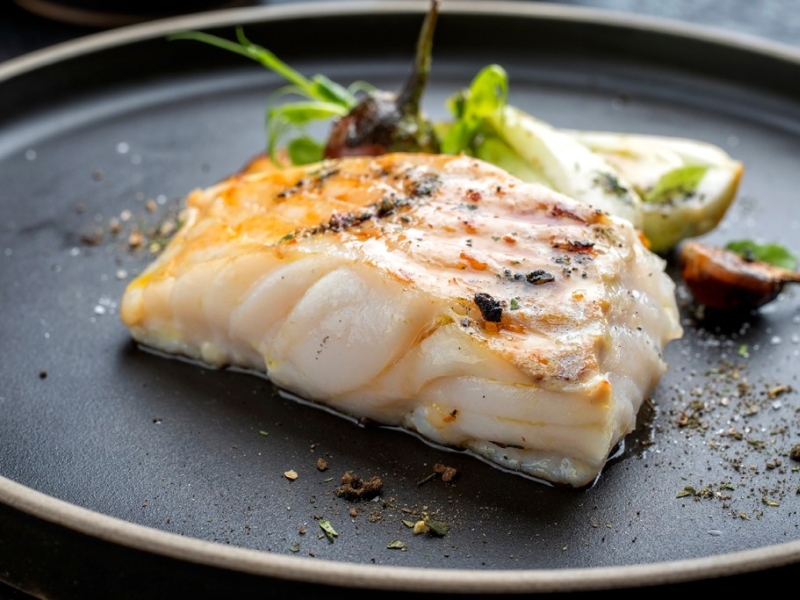 Filet de poisson au fenouil moulu