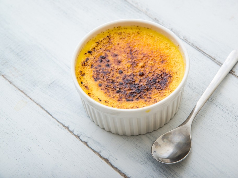 Crème brûlée citron vert et basilic 