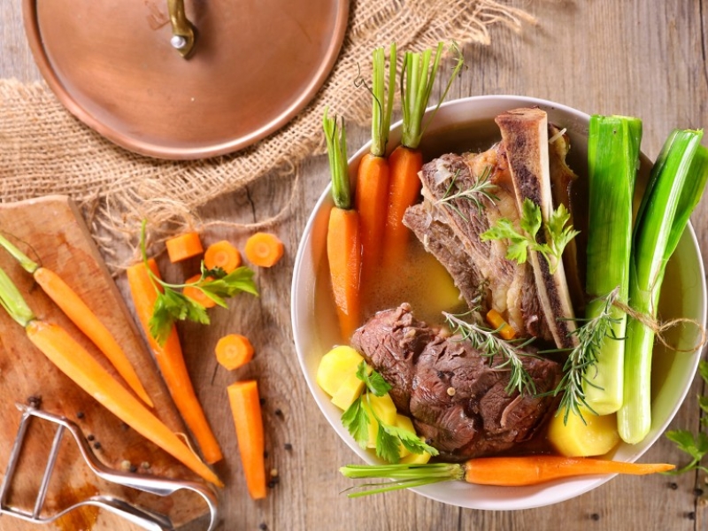 Pot au feu au girofle moulu