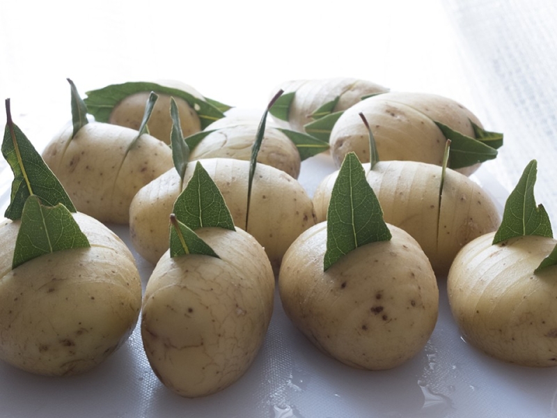 Pommes de terre vapeur au laurier